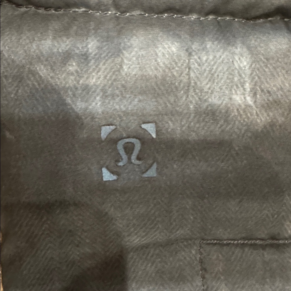 Lululemon Pack It Down Vest Black Gray Print Size S Lightweight Puffer - Picture 5 of 7